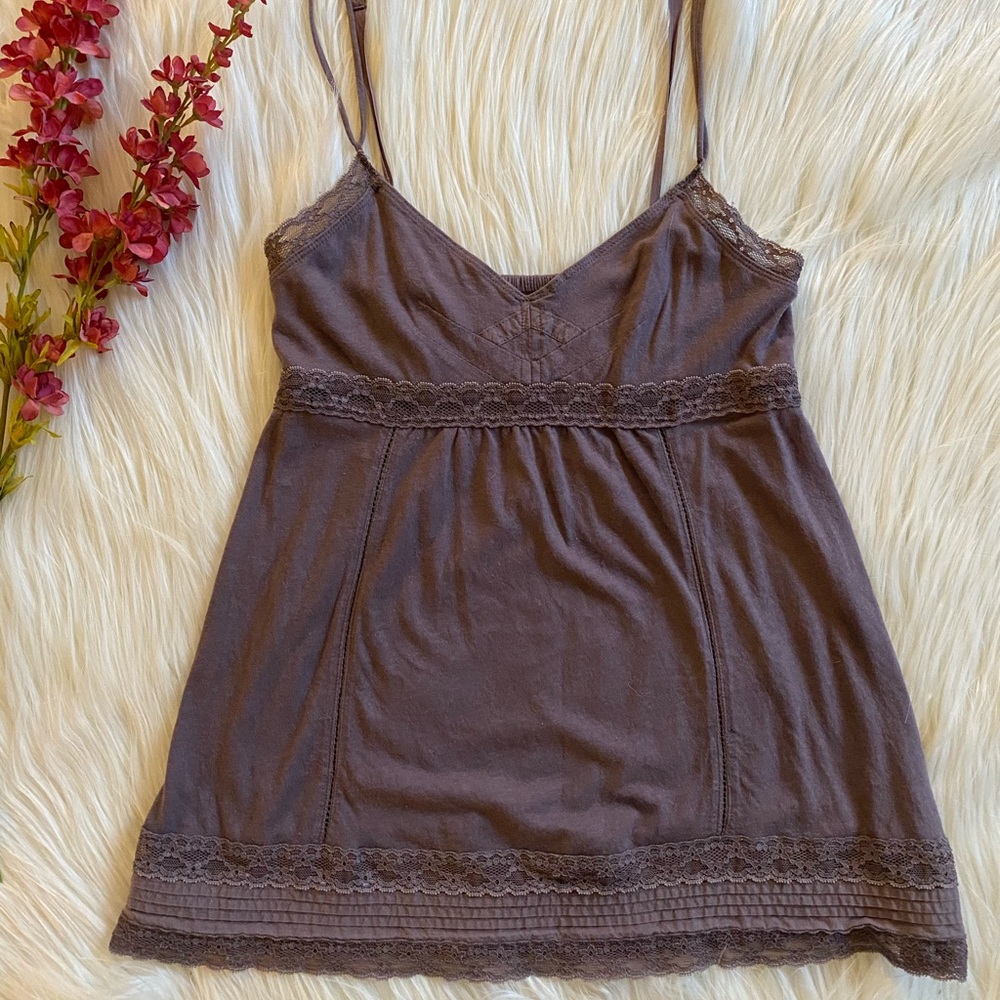 AMERICAN EAGLE Lace Detailed Spaghetti Strap Top